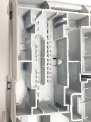 Second-hand car spare part fuse box unit for fiat stilo (192) 192a8000 oem iam references 51781081  