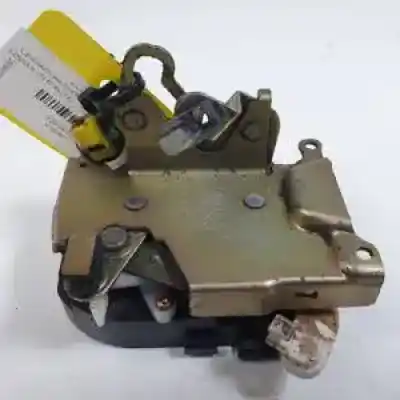 Second-hand car spare part front right door lock for nissan atleon (tk) bd30d oem iam references   82024412