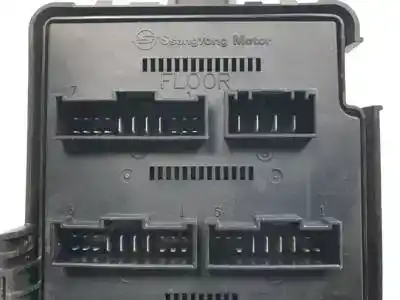 Second-hand car spare part fuse box unit for ssangyong kyron d/d20dt oem iam references 06j17m  