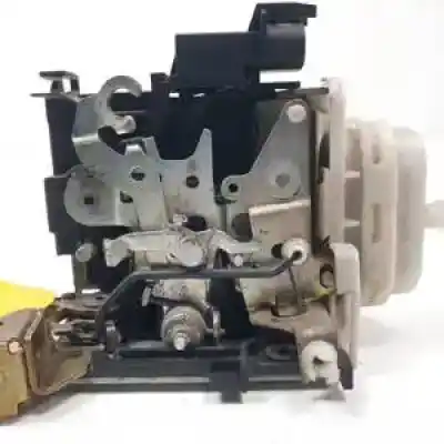 Peça sobressalente para automóvel em segunda mão fechadura da porta dianteira direita por audi a3 (8l) asz referências oem iam 8l1837016c 8l0173b 