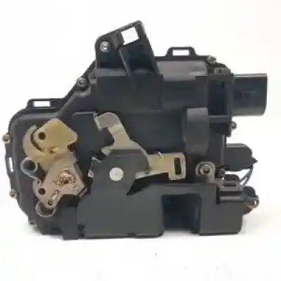 Second-hand car spare part Left Front Door Lock for SEAT LEON (1M1) D-ALH OEM IAM references 3B1837015Q  