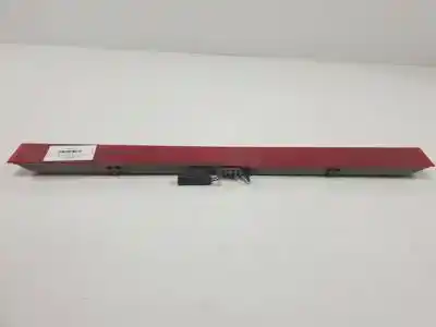 Peça sobressalente para automóvel em segunda mão farolim de travão central por bmw x3 (e83) 204d4.m47d20o2.11000441266 referências oem iam 409821  63213440408