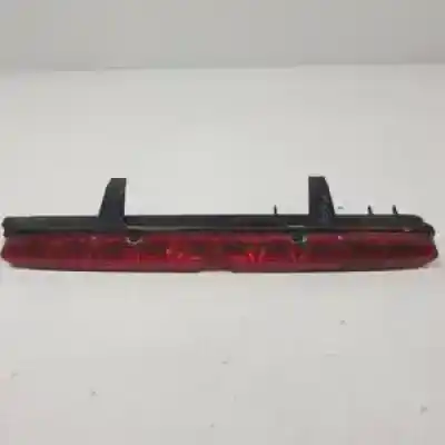 Pièce détachée automobile d'occasion feu de frein central pour smart forfour (w454) om639939.639939 références oem iam 1810430030