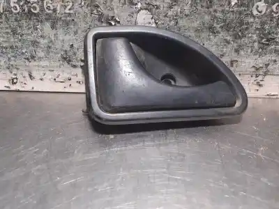Second-hand car spare part interior left front handle for renault kangoo (f/kc0) 1.9 dti diesel 80 cv / 59 kw oem iam references 9200247802   Second-hand car spare part interior left front handle for renault kangoo (f/kc0) 1.9 dti diesel 80 cv / 59 kw oem iam references 9200247802