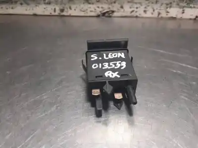 Second-hand car spare part SWITCH for SEAT LEON (1M1)  OEM IAM references 1M1959621  