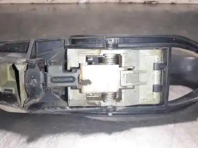 Peça sobressalente para automóvel em segunda mão puxador exterior frente direito por bmw serie 3 berlina (e46) 2.0 16v diesel cat referências oem iam 51218216122