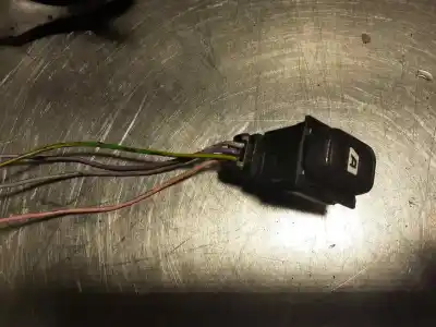 Second-hand car spare part RIGHT FRONT POWER WINDOW SWITCH for PEUGEOT 607 (S2)  OEM IAM references   