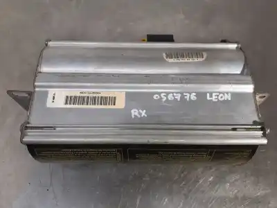 Автозапчастина б/у передня права подушка безопасности для seat leon (1m1) 1.9 tdi посилання на oem iam 1827101425  