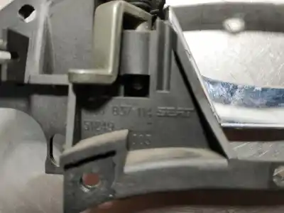 Pièce détachée automobile d'occasion POIGNÉE INTÉRIEURE AVANT DROITE pour SEAT LEON (1M1)  Références OEM IAM 1M0837114  
