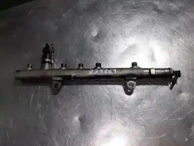 Pezzo di ricambio per auto di seconda mano RAMPA INIETTORI per RENAULT MEGANE II SEDÁN (LM0/1_)  Riferimenti OEM IAM 8200347176  