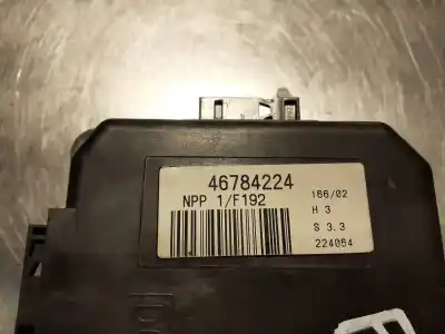 Pezzo di ricambio per auto di seconda mano quadro di chiusura per fiat stilo (192) 1.9 jtd cat riferimenti oem iam 46784224  