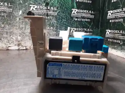 Peça sobressalente para automóvel em segunda mão caixa de fusíveis e relés por toyota yaris (ksp9/scp9/nlp9) 1.3 cat referências oem iam 8273052700  