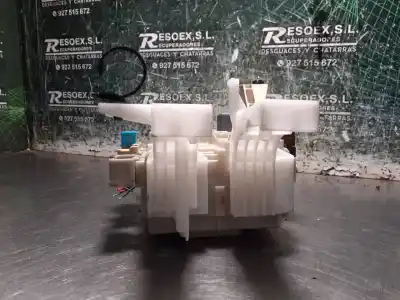 Peça sobressalente para automóvel em segunda mão caixa de fusíveis e relés por toyota yaris (ksp9/scp9/nlp9) 1.3 cat referências oem iam 8273052700  