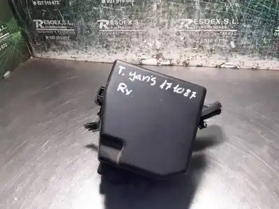 Peça sobressalente para automóvel em segunda mão caixa de fusíveis e relés por toyota yaris (ksp9/scp9/nlp9) 1.3 cat referências oem iam 8264147020  