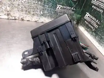 Peça sobressalente para automóvel em segunda mão caixa de fusíveis e relés por toyota yaris (ksp9/scp9/nlp9) 1.3 cat referências oem iam 8264147020  