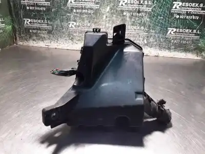 Peça sobressalente para automóvel em segunda mão caixa de fusíveis e relés por toyota yaris (ksp9/scp9/nlp9) 1.3 cat referências oem iam 8264147020  