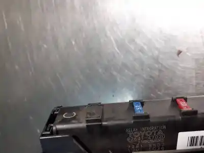 Peça sobressalente para automóvel em segunda mão caixa de fusíveis e relés por toyota yaris (ksp9/scp9/nlp9) 1.3 cat referências oem iam 8264147020  