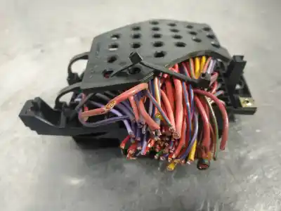 Recambio de automóvil de segunda mano de CAJA RELES / FUSIBLES para SAAB 9-5 BERLINA  referencias OEM IAM 4200572  