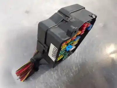 Second-hand car spare part fuse box unit for audi a4 berlina (8e) 2.5 v6 24v tdi oem iam references 8d1941824  