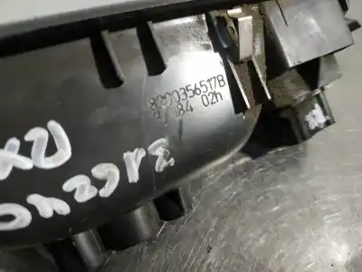 Second-hand car spare part right front power window switch for renault clio iii 1.5 dci diesel cat oem iam references 8200356517b  