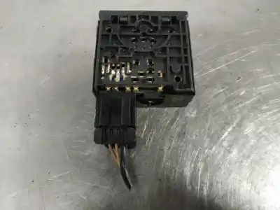 Second-hand car spare part headlights switch for renault clio iii 1.5 dci diesel cat oem iam references 8200379685  