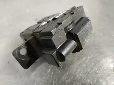 Second-hand car spare part trunk lock for renault clio iii 1.5 dci diesel cat oem iam references 8200047699  