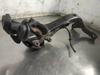 Pièce détachée automobile d'occasion moyeu de roue avant droite pour audi a4 avant (b5) 1.9 tdi quattro références oem iam 8d0407258  