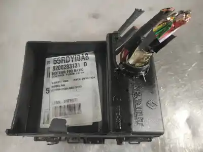 İkinci el araba yedek parçası RÖLE/SIGORTA KUTUSU için RENAULT LAGUNA II GRANDTOUR (KG0/1_)  OEM IAM referansları 8200283131D  