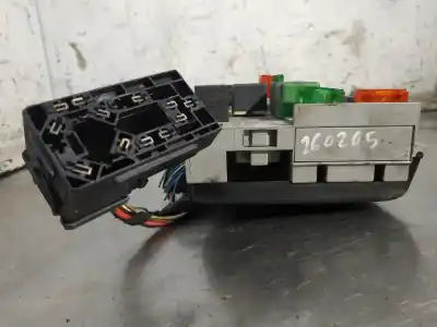 Pièce détachée automobile d'occasion boîtes à fusibles pour opel zafira a monospace (t98) 1.8 16v (f75) références oem iam 24412497  