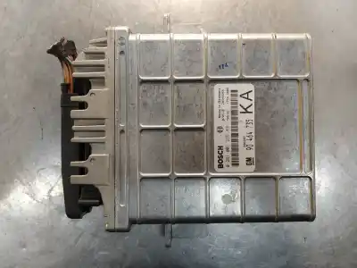 Piesă de schimb auto la mâna a doua UNITATE DE CONTROL MOTOR ECU pentru OPEL VECTRA B BERLINA  Referințe OEM IAM 0281001335  