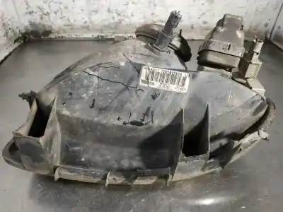 Pezzo di ricambio per auto di seconda mano faro anteriore destro per renault clio ii fase i (b/cbo) 1.4 alize 75 cv / 55 kw riferimenti oem iam 7701697618  