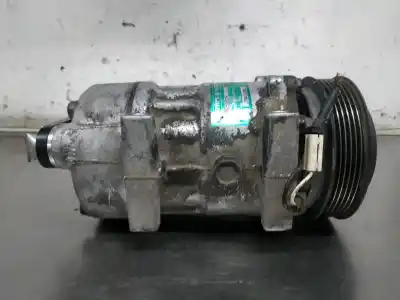 Recambio de automóvil de segunda mano de COMPRESOR AIRE ACONDICIONADO para RENAULT LAGUNA II (BG0)  referencias OEM IAM 7700111289  