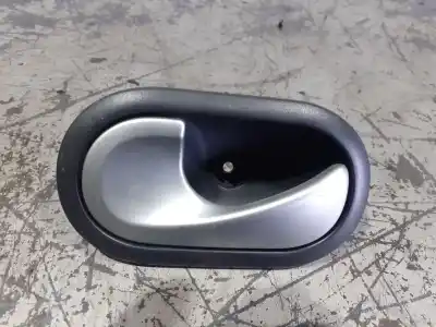 Tweedehands auto-onderdeel BINNENHANDGREEP LINKS VOOR voor RENAULT CLIO III  OEM IAM-referenties   