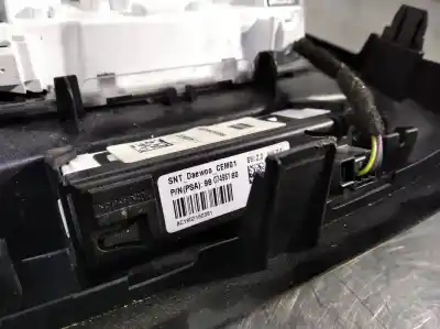 Автозапчастина б/у внутрішне світло для peugeot 308 gt line посилання на oem iam 9677821577 Автозапчастина б/у внутрішне світло для peugeot 308 gt line посилання на oem iam 9677821577