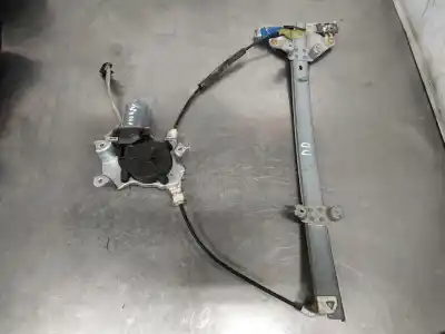 Recambio de automóvil de segunda mano de elevalunas delantero derecho para nissan almera (n16/e) 2.2 16v turbodiesel cat referencias oem iam 400600t4  