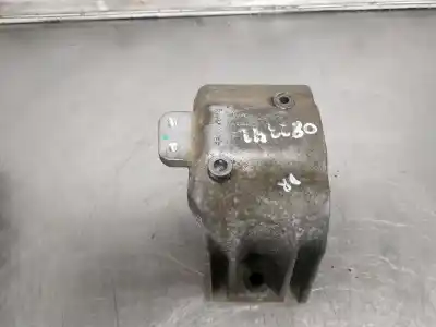 Pezzo di ricambio per auto di seconda mano supporto motore destro per audi a3 (8l) 1.9 tdi riferimenti oem iam 1j0199262  