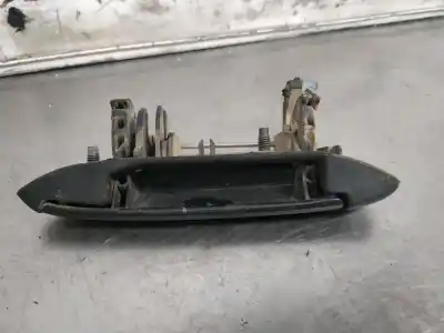Second-hand car spare part exterior right front door handle for renault clio ii fase ii (b/cb0) 1.5 dci diesel oem iam references 7700426087  