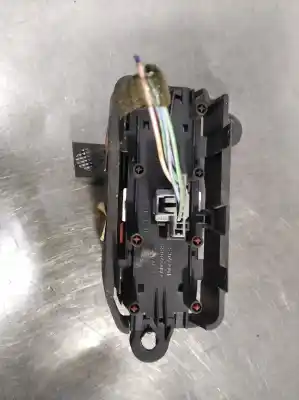 Peça sobressalente para automóvel em segunda mão INTERRUPTOR 4 PISCAS - EMERGÊNCIA por RENAULT SCENIC II  Referências OEM IAM 8200095493  