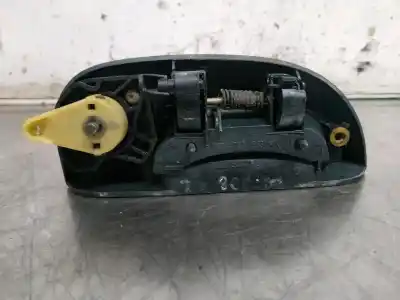 Second-hand car spare part exterior left front door handle for renault kangoo (f/kc0) 1.4 oem iam references 7700354478  