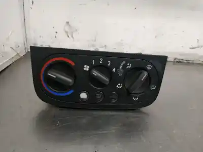 Peça sobressalente para automóvel em segunda mão comando de sofagem (chauffage / ar condicionado)  por opel combo 1.7 16v dti cat (y 17 dt / lr6) referências oem iam   
