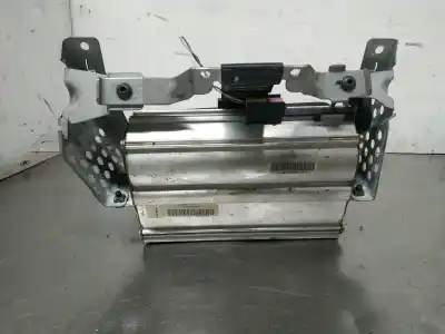 Second-hand car spare part front right air bag for seat leon (1m1) 1.6 16 v oem iam references 8l1880303  