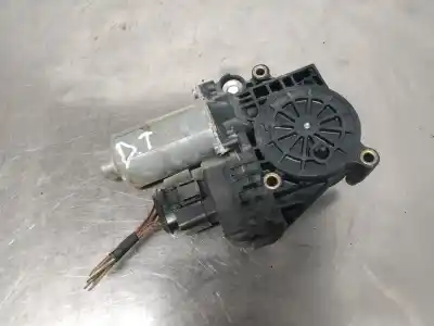 Recambio de automóvil de segunda mano de MOTOR ELEVALUNAS TRASERO DERECHO para AUDI A6 BERLINA (4B2)  referencias OEM IAM 0130821785  