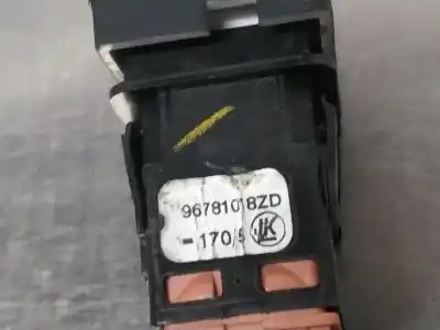 Second-hand car spare part HAZARD WARNING LIGHTS for CITROEN C4 PICASSO  OEM IAM references 96781018ZD  