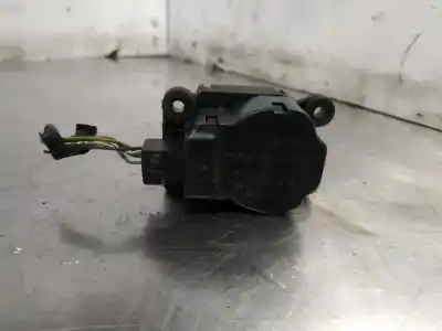 Pièce détachée automobile d'occasion MOTEUR / ACTIONNEUR DE VOLET DE CLIMATISATION pour CITROEN C5 BERLINA  Références OEM IAM P2861001U  