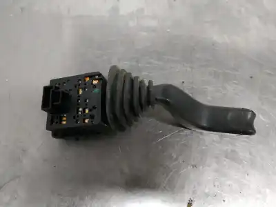 Peça sobressalente para automóvel em segunda mão comutador de piscas  por opel corsa c 1.2 16v cat (z 12 xe / lw4) referências oem iam 09185413  