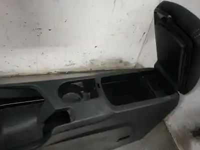 Автозапчастина б/у центральний подлокник для peugeot 308 sw ii (lc_, lj_, lr_, lx_, l4_) 1.2 thp 130 посилання на oem iam 96775883  