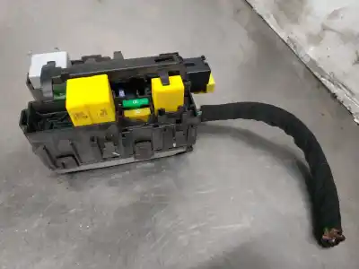 Автозапчасти б/у блок реле/предохранителей за peugeot 308 sw ii (lc_, lj_, lr_, lx_, l4_) 1.2 thp 130 ссылки oem iam 9806192580  