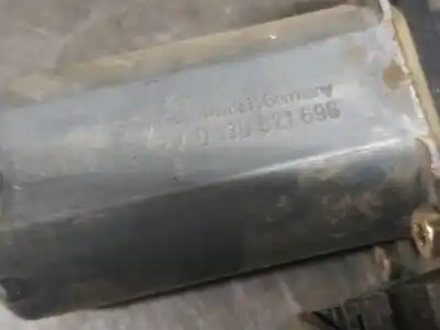 Pezzo di ricambio per auto di seconda mano MOTORE ALZACRISTALLI POSTERIORE DESTRO per VOLKSWAGEN PASSAT B5 (3B2)  Riferimenti OEM IAM 0130821696  