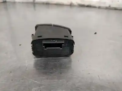 Second-hand car spare part hazard warning lights for bmw x3 (e83) 2.0 16v diesel cat oem iam references 61316919506  