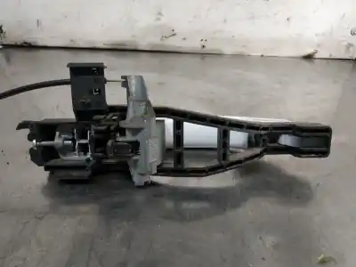 Tweedehands auto-onderdeel BUITENSTE HANDGREEP ACHTER LINKS voor FORD FOCUS BERLINA (CAP)  OEM IAM-referenties 4M51A266B23  